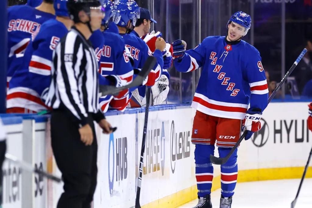 لاعب رينجرز فيكتور مانشيني يحاول "العثور على الإيجابيات"