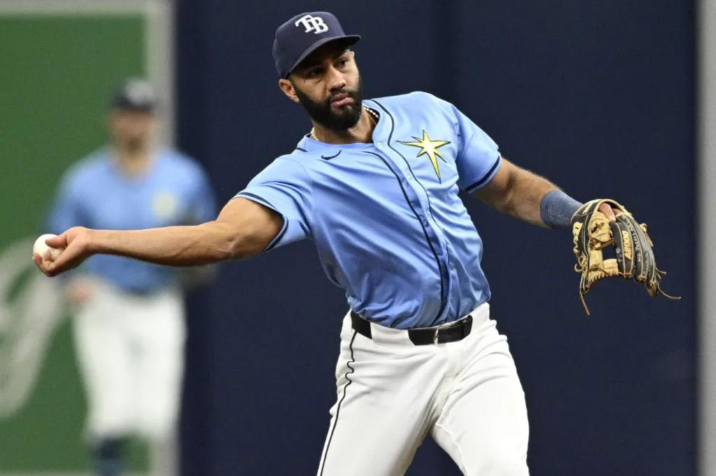 يوافق Ex-Met Amed Rosario على صفقة لمدة عام واحد بقيمة 2 مليون دولار مع المواطنين