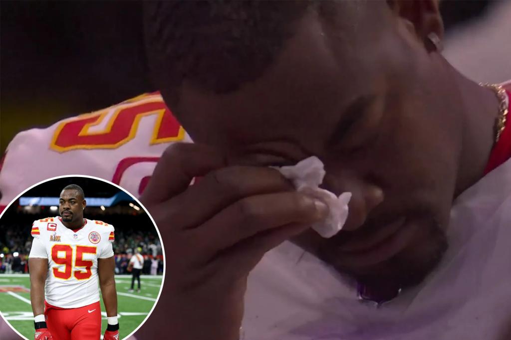 القصة المدهشة وراء دموع النشيد الوطني لكريس جونز