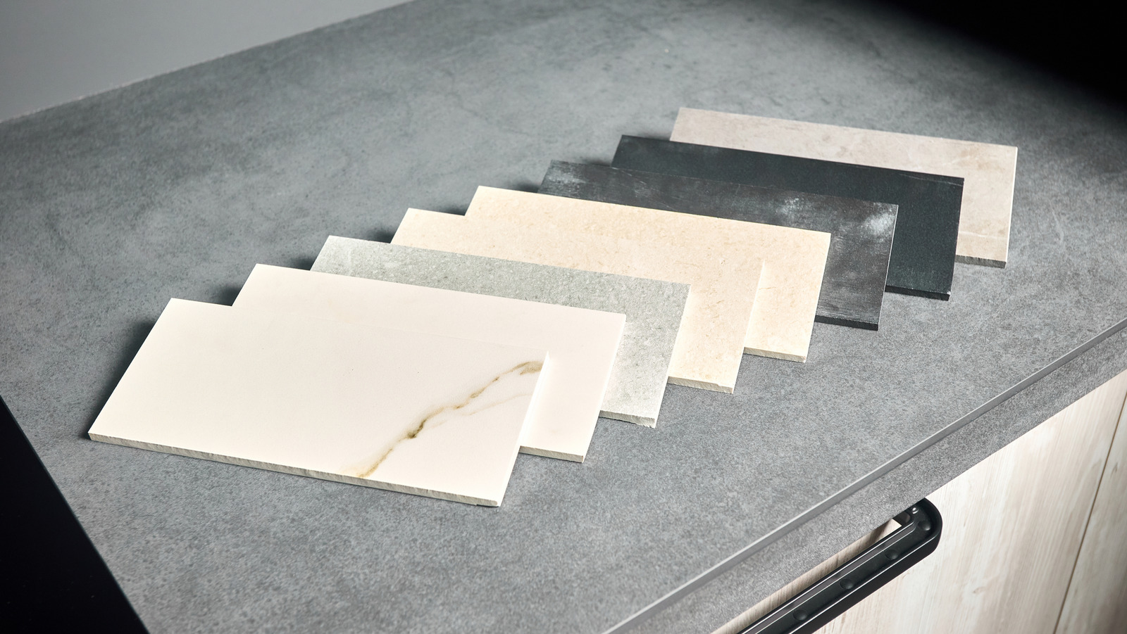 احصل على الانتهاء المهني من خلال تعلم كيفية البلاط البورسلين بولنوز