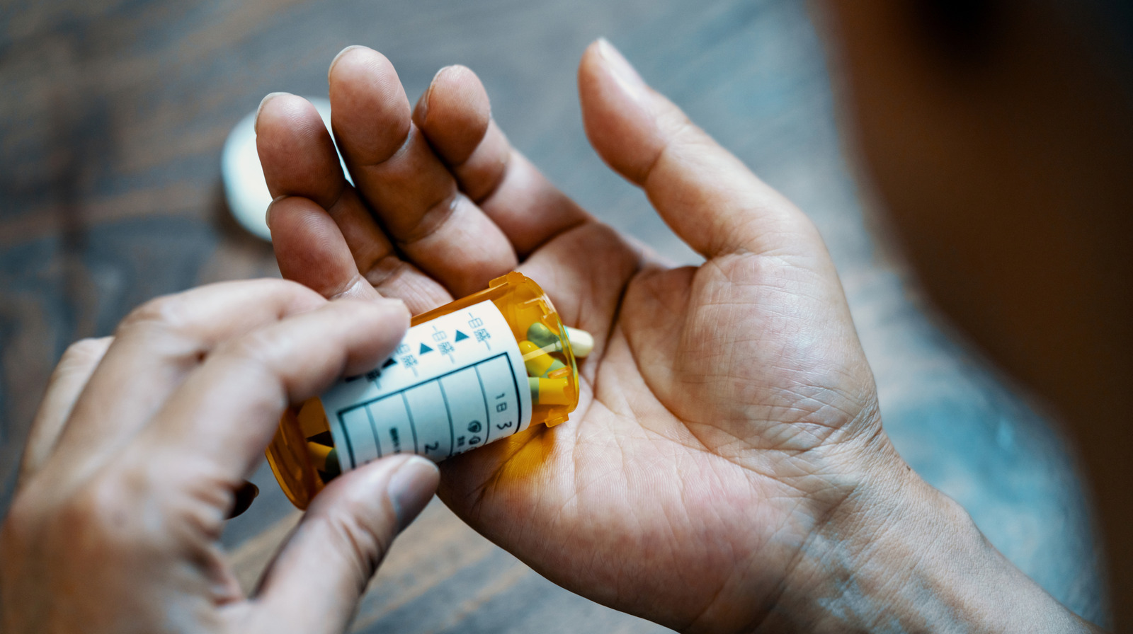 عصير الفاكهة الذي يمكن أن يسبب جرعة زائدة أثناء تناول المضادات الحيوية