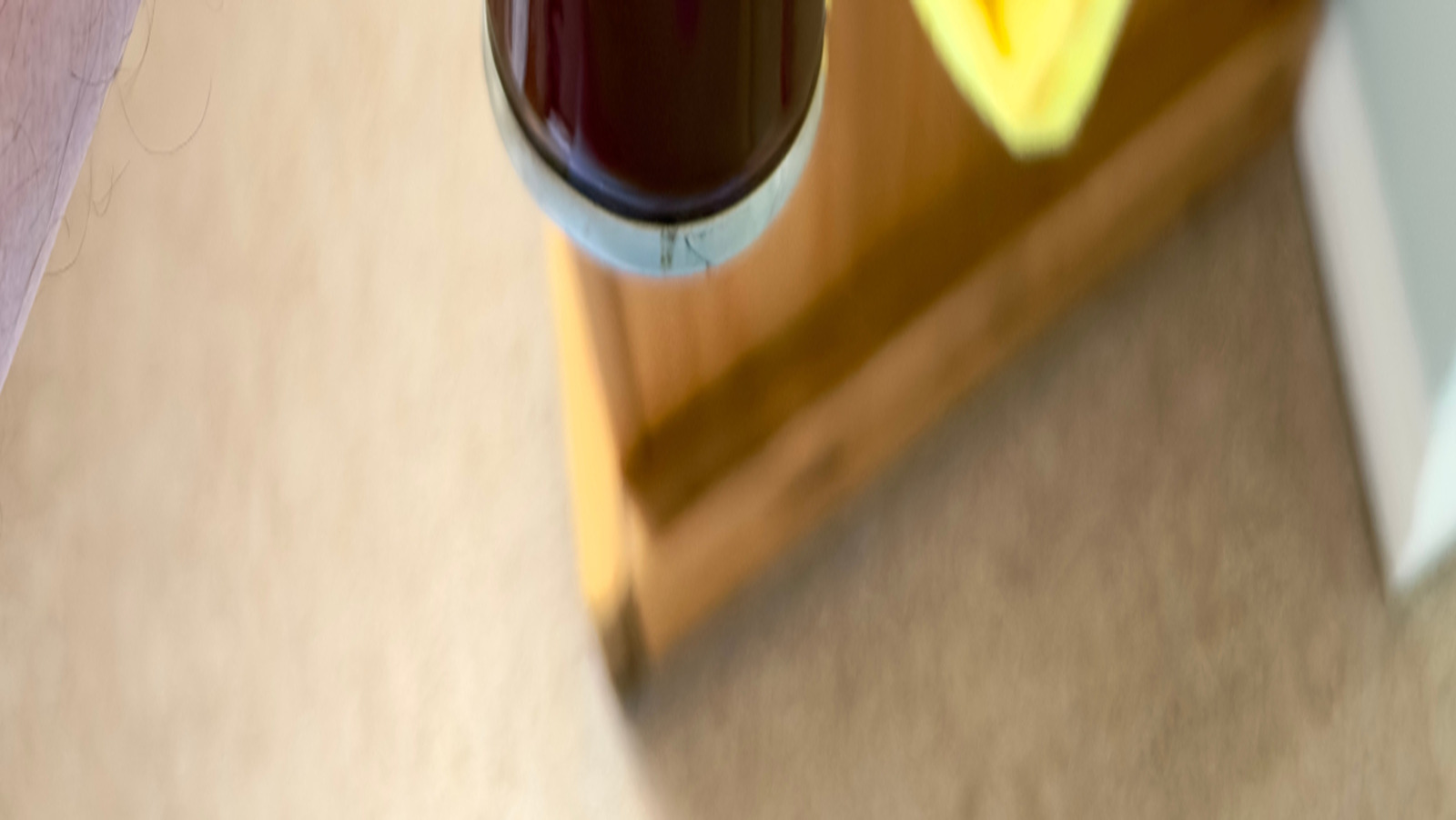 قد يكون تلميع الأثاث في Dollar Tree بمثابة خداع مثالي لعلامة تجارية أكثر تكلفة