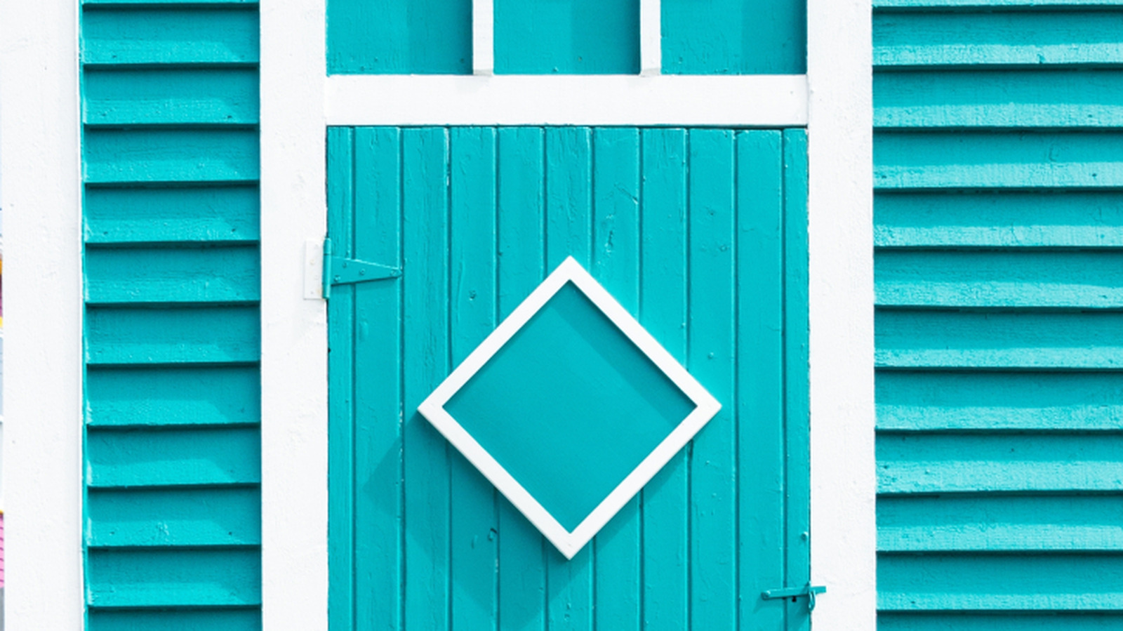 كيف تحل محل Brickmold على الباب