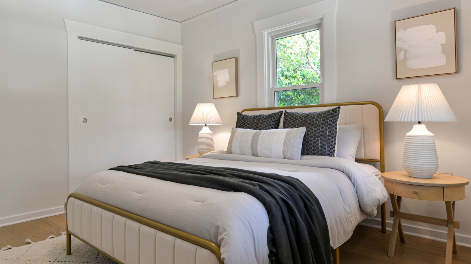 اجعل باب الخزانة المملّة قطعة بيان بأقل جهد