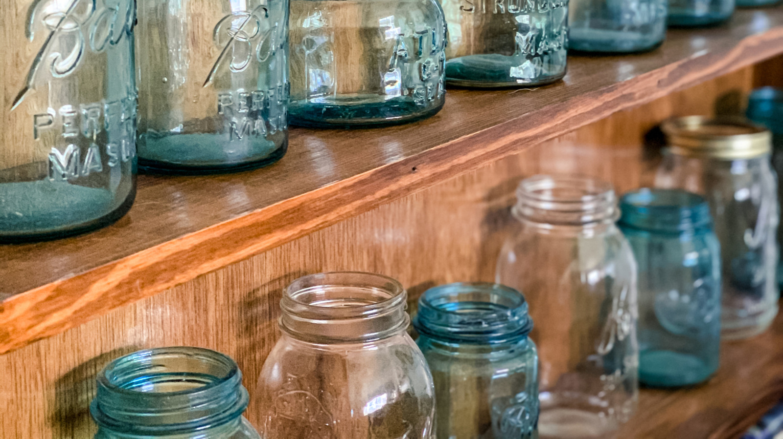 تجد شجرة الدولار متعددة الاستخدامات التي تعطي الجرار الماسون الزجاجية ترقية رئيسية