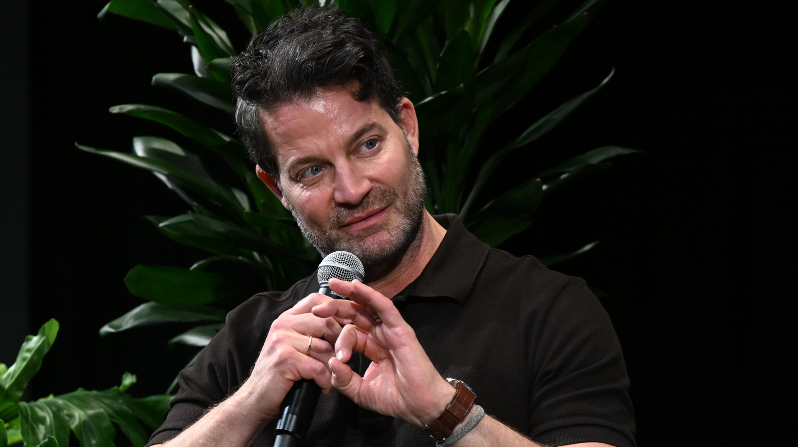 سوف يوفر لك نصيحة الأرضيات النجمة HGTV Nate Berkus المال دون التضحية بالمظهر