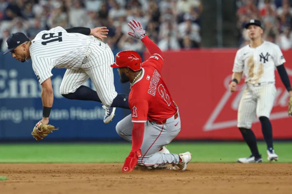 يوضح أنتوني فولب أنيكيز يانكيز ما حدث من خطأ في خطأ مكلف