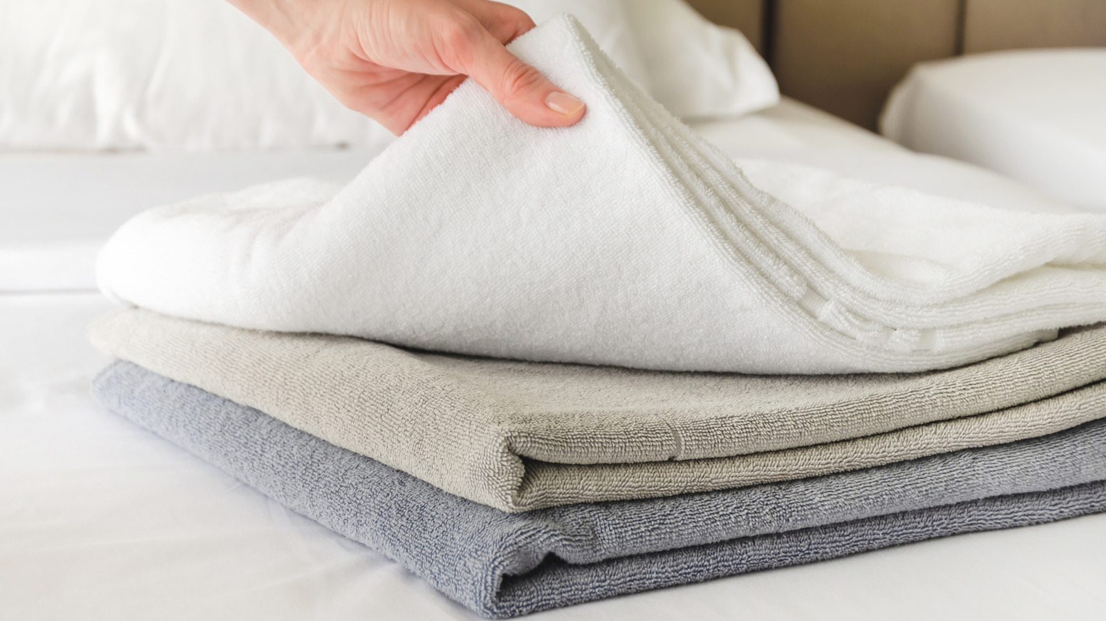 اغسل المناشف الخاصة بك بمكون واحد بسيط للمطبخ للحفاظ عليها ناعمة ومثل جديدة