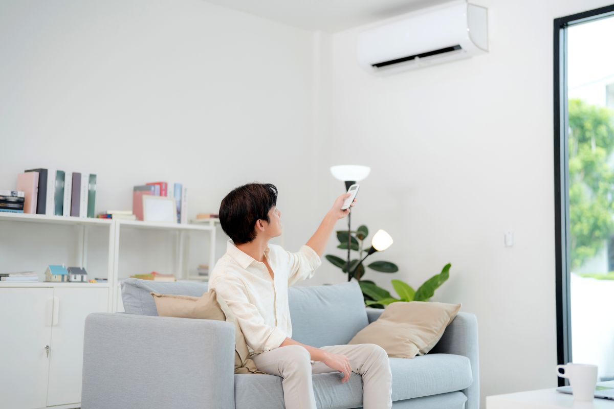 جهاز مخفي في غرفة