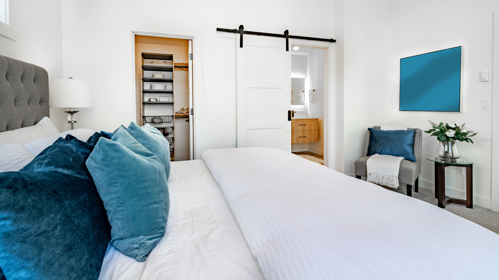 أبواب الحظيرة: خالدة ، عصرية أو تدمر قيمة إعادة بيع منزلك؟