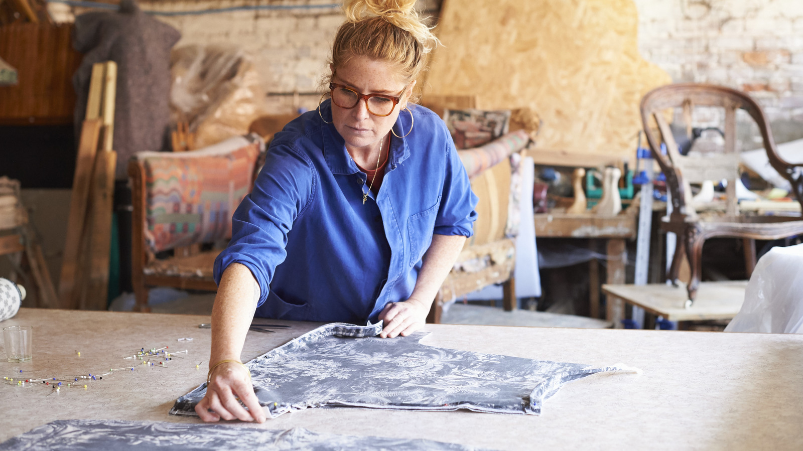 النسيج العتيق المذهل الذي يضيف لمسة أنيقة إلى أي مشروع تنجيد