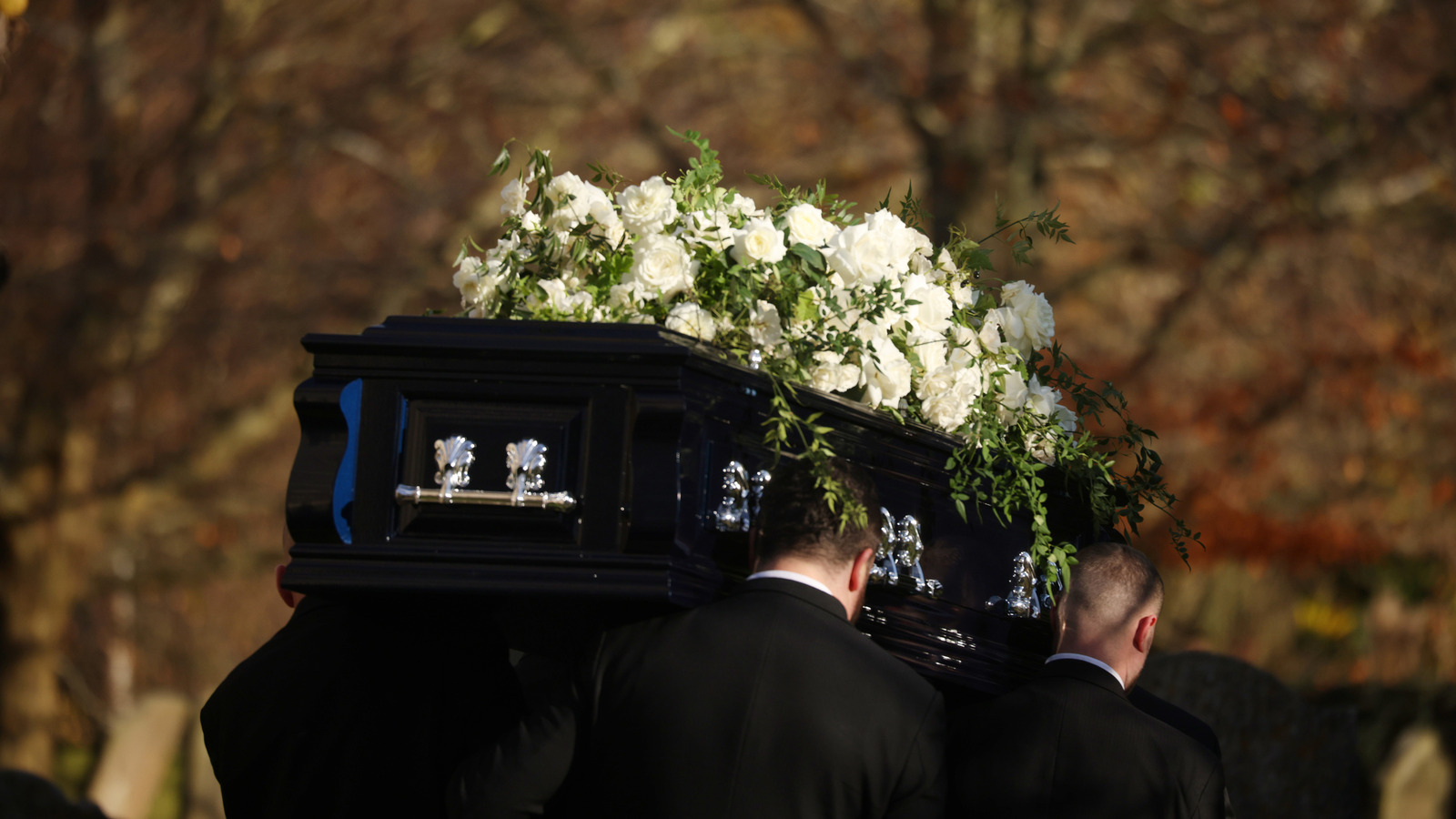 تحية موت المشاهير الأكثر شهرة