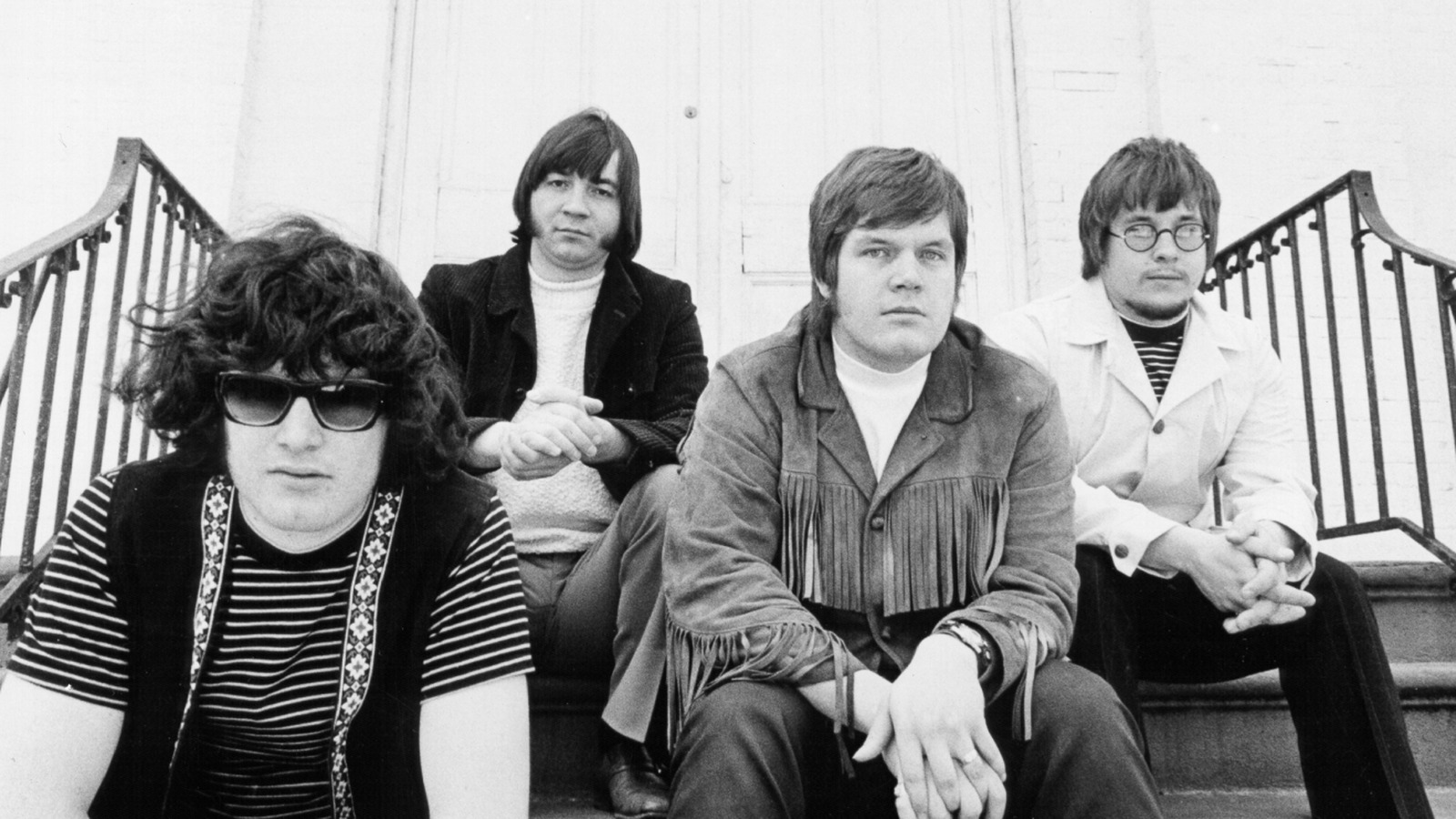 إذا تخرجت من المدرسة الثانوية في عام 1970، فإن أغنية الروك هذه ستثير حنينًا كبيرًا