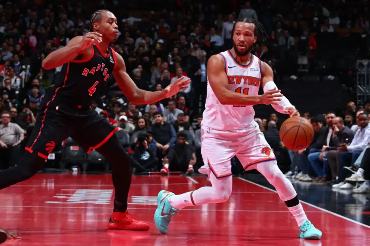 نيكس جالين برونسون يزدهر على الرغم من كونه فريقًا مزدوجًا في كثير من الأحيان