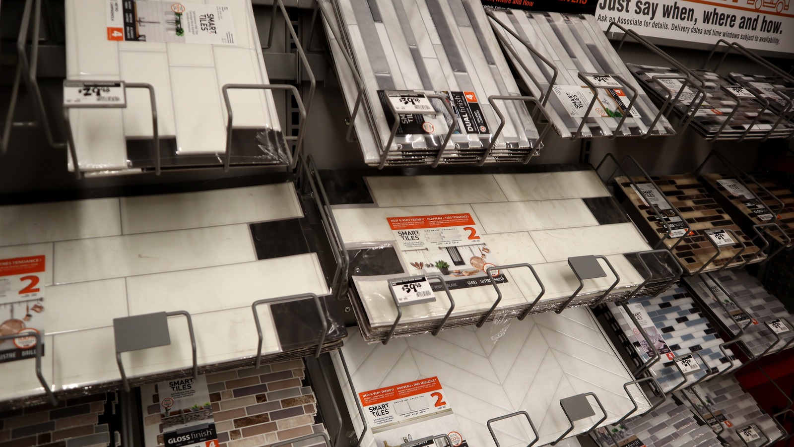 اتجاه المطبخ باكسبلاش الصاعد الذي يضيف الكثير من التباين