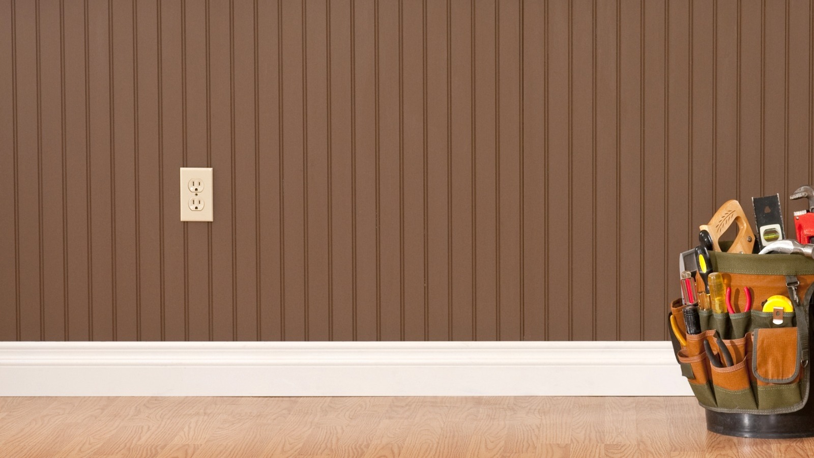 اختراق Beadboard الذكي الذي يجعل القطع حول منافذ البيع أسهل بكثير