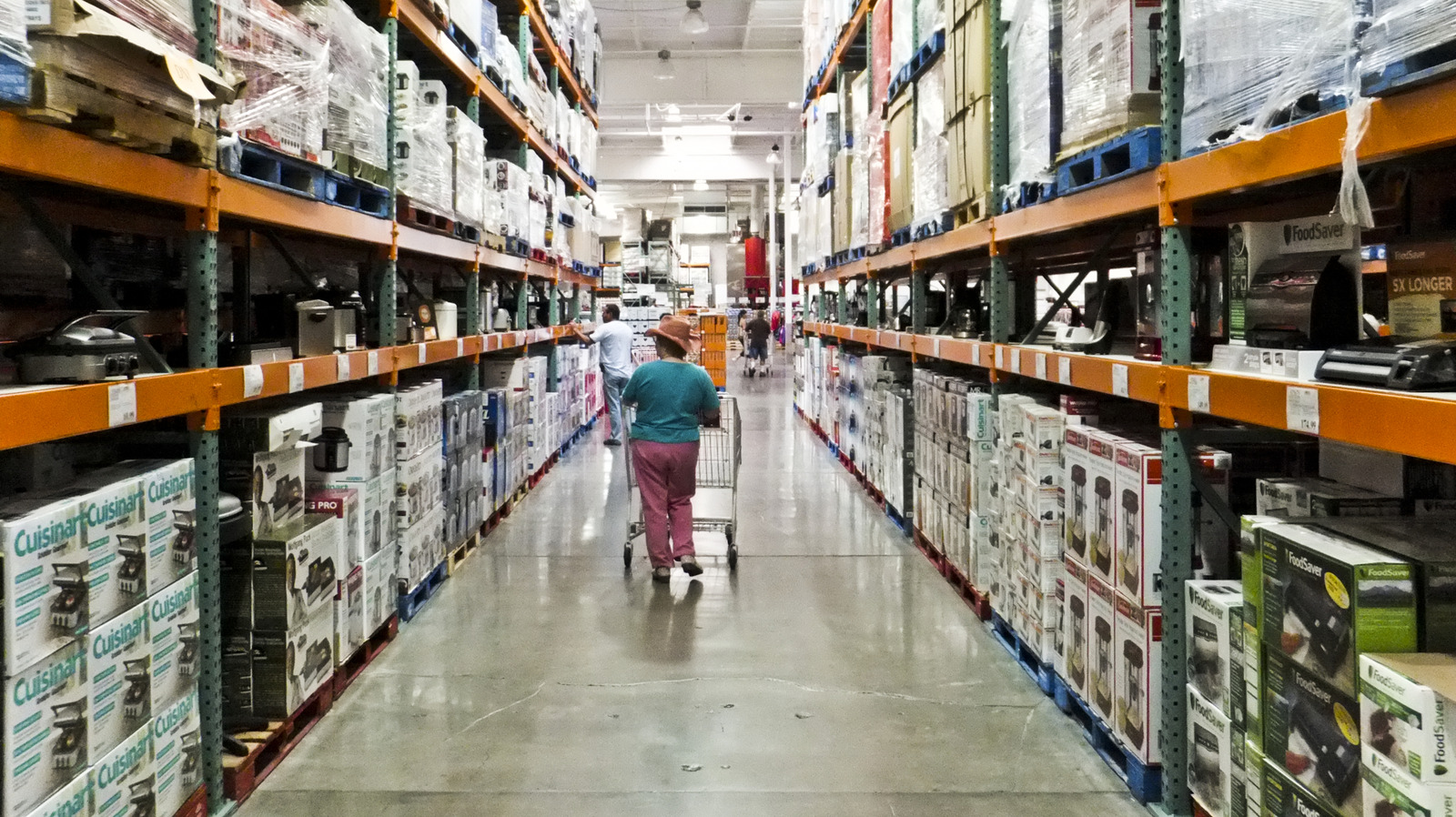 19 أساسيات غرفة المعيشة الأعلى تقييمًا من كوستكو لإجراء تغيير كامل