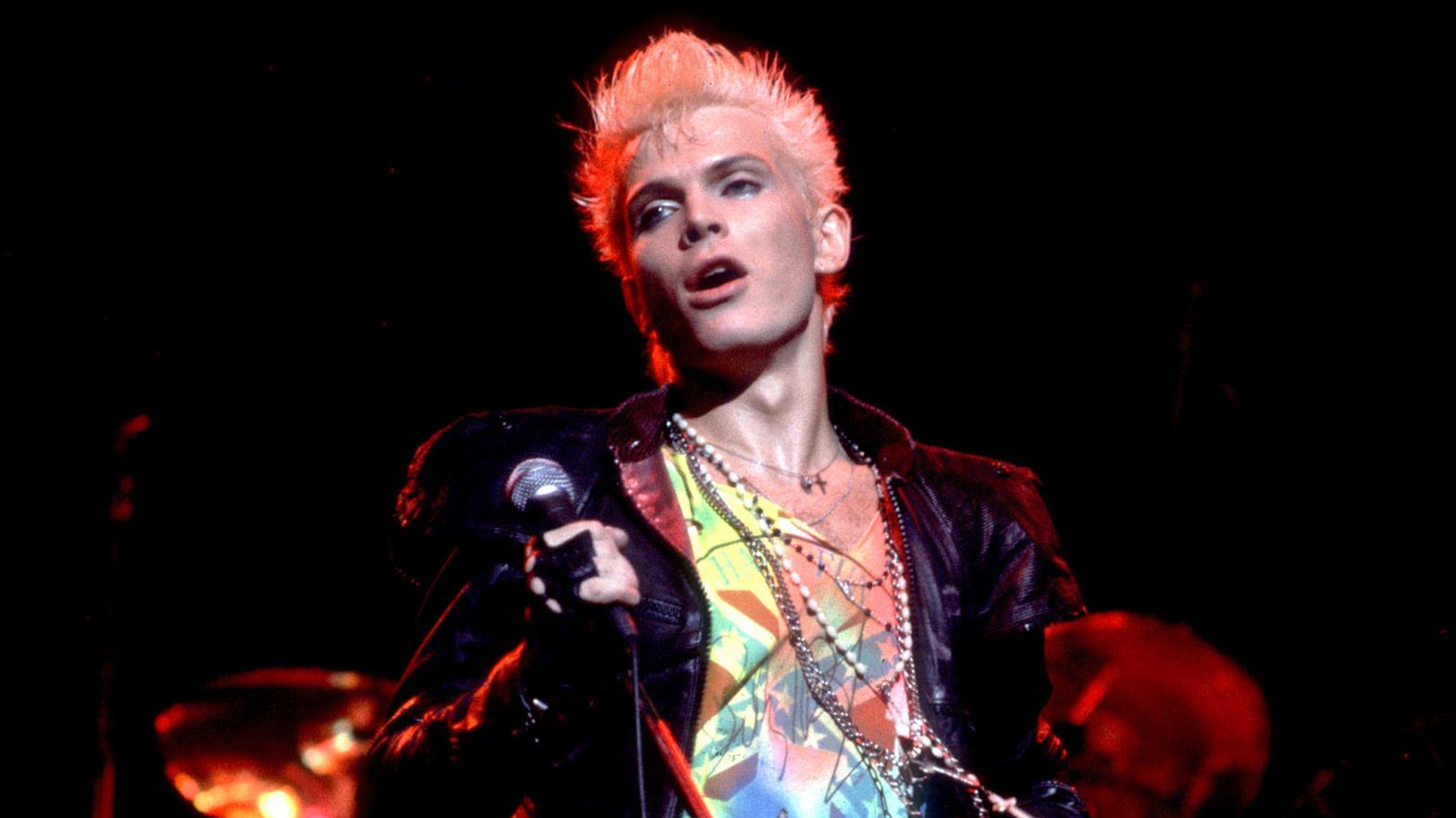 5 أغاني روك من عام 1983 تبدو أكثر روعة اليوم