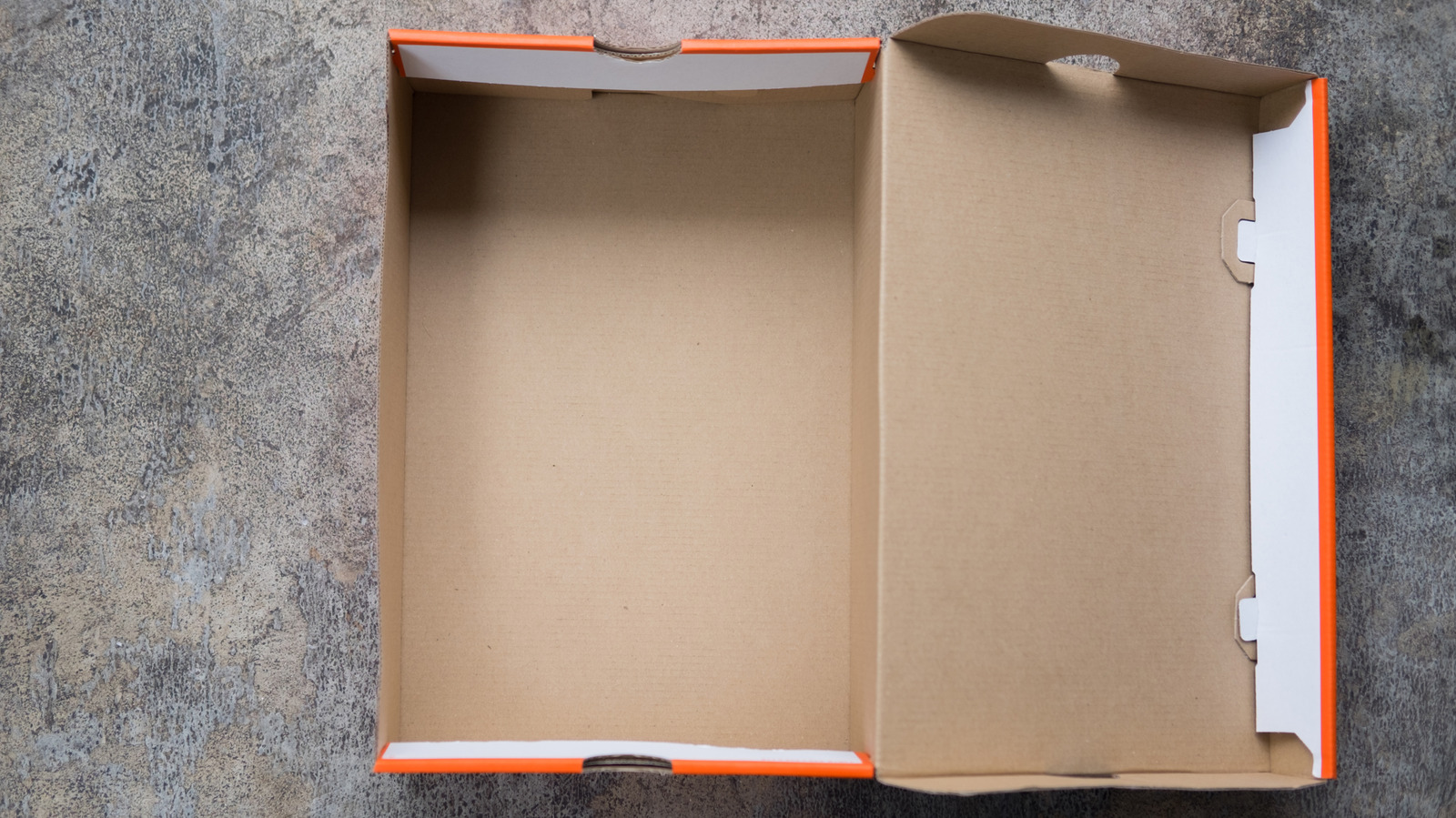 تحويل صندوق أحذية قديم إلى حل ذكي للحفاظ على تنظيم المجوهرات