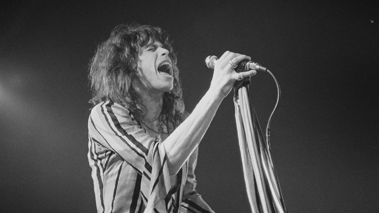 5 أغاني فاشلة من عام 1975 لا يسعنا إلا أن نحبها