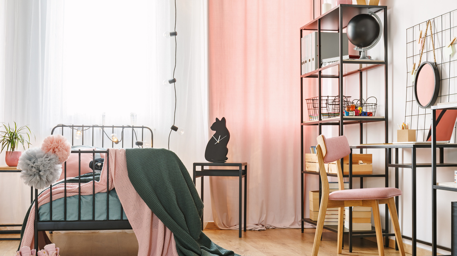 أثاث غرفة النوم الذي ينتمي إلى حديقتك أو سقيفتك