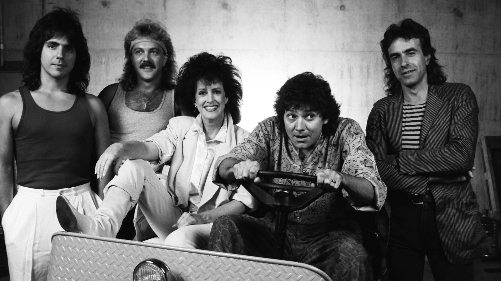 احتلت نغمات الروك هذه المركز الأول، لكنها استحوذت على إعجاب النقاد تمامًا