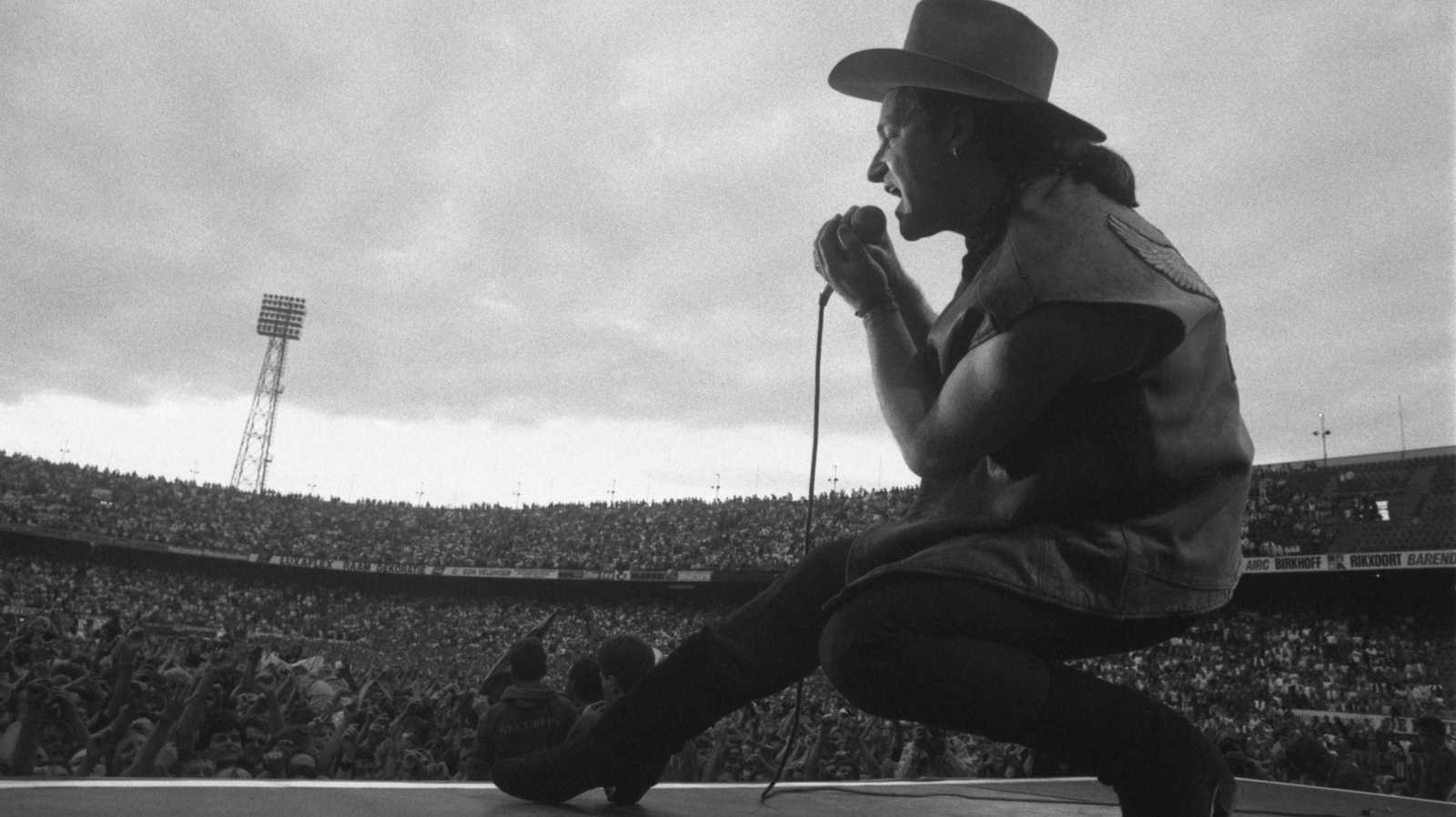 تلاشت موسيقى الروك في الثمانينيات مع هذه الأغاني الخمس