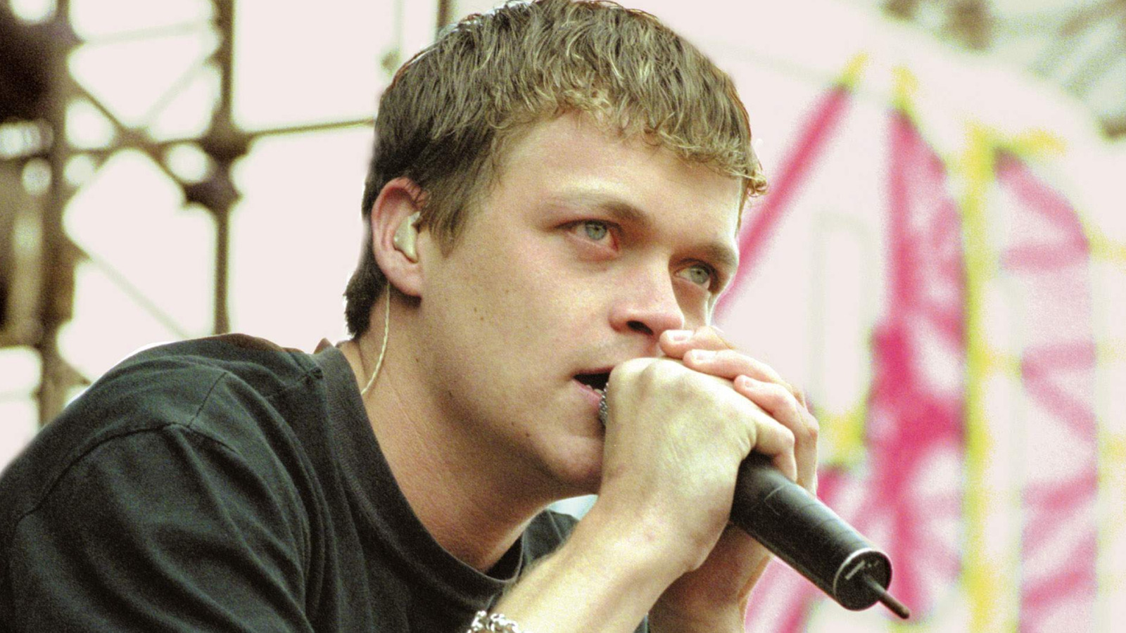 لقد حصلت لعبة 3 Doors Down's Smash Hit على جائزة Kryptonite من البلاتين، لكنها لم تحقق هذا الإنجاز