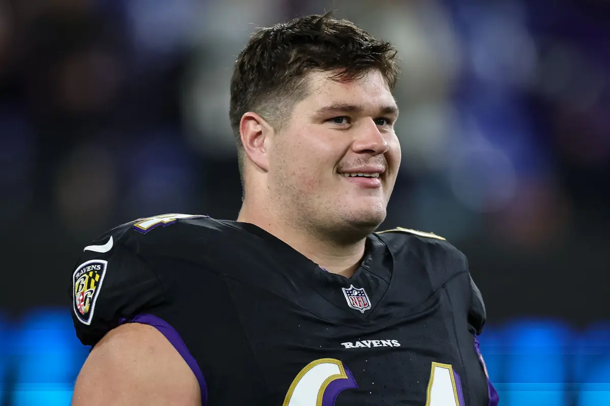 رايدرز يوقعون مع Ravens C Tyler Linderbaum في وكالة NFL الحرة