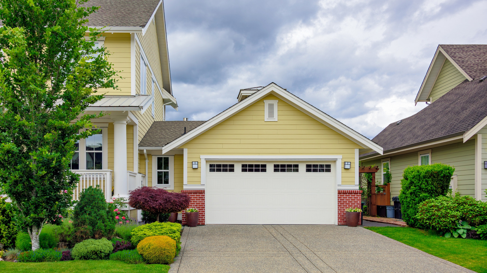 أرضيات معاد تدويرها مقابل أرضيات خرسانية قابلة للاختراق: أيهما أفضل للممر