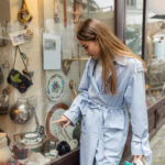 أضف لمسة عتيقة إلى إطار صورتك من خلال العثور على متجر التوفير الساحر هذا