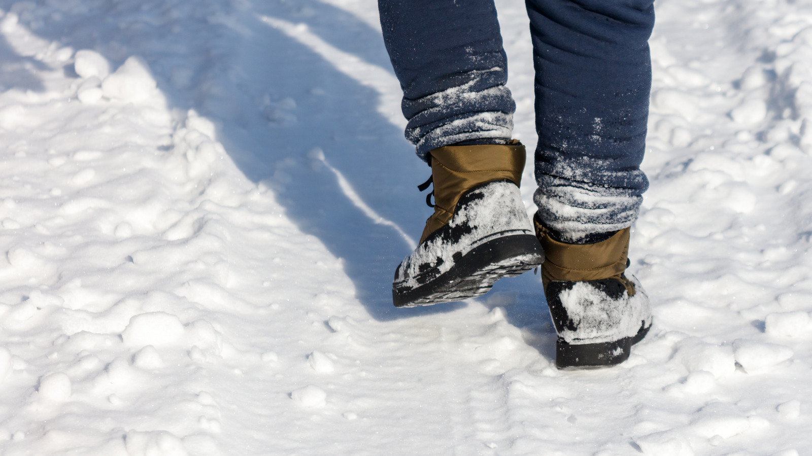 الحل لتجنب تجفيف الأحذية بأي ثمن (قد يكون خطيرًا)