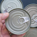 تحويل مجموعة قديمة من علب التونة إلى أفضل مكان لتخزين المجوهرات