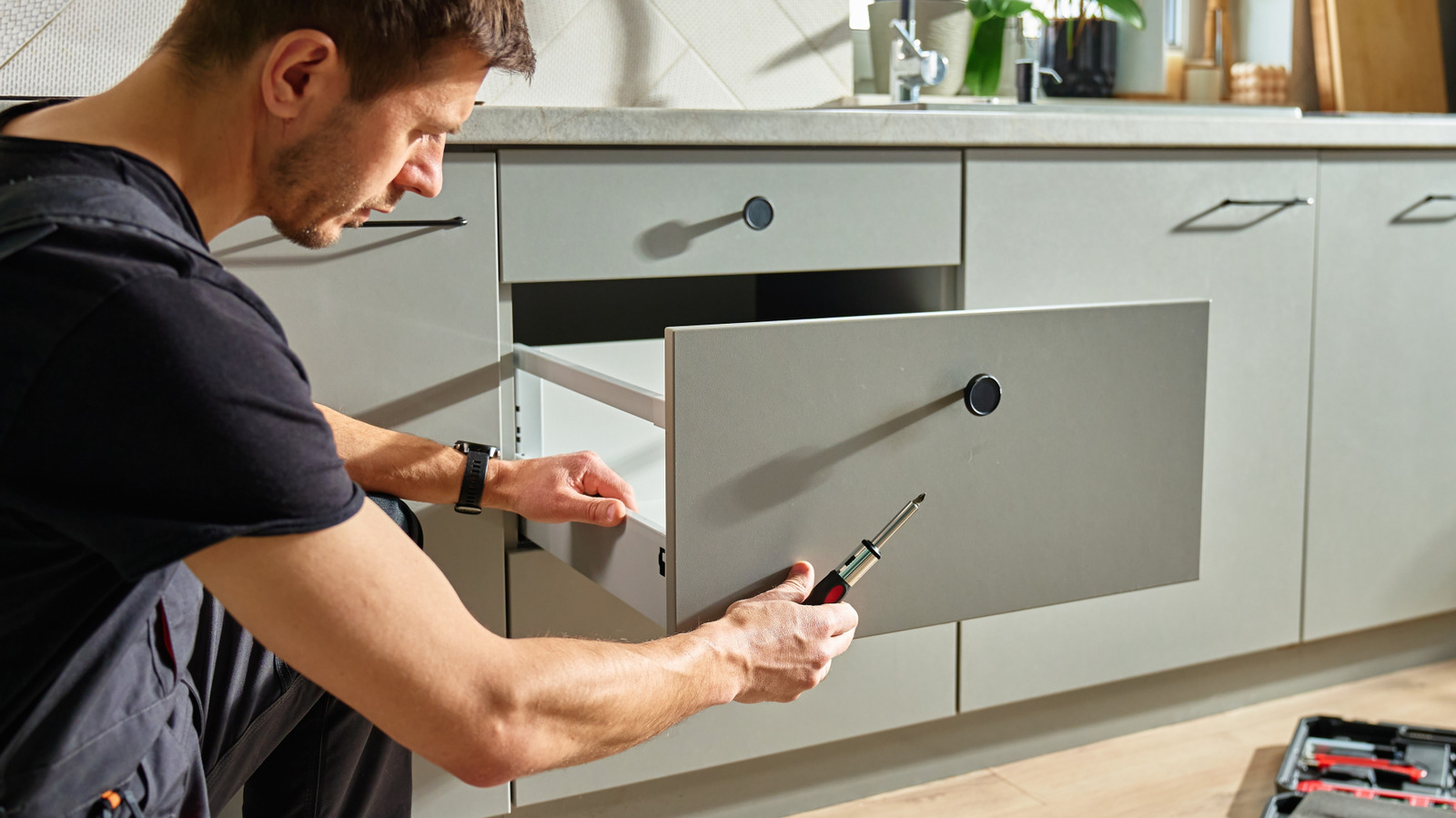 مجموعة مفكات الشحن ذات الأسعار المعقولة في هاربور يسميها المتسوقون "الأفضل"