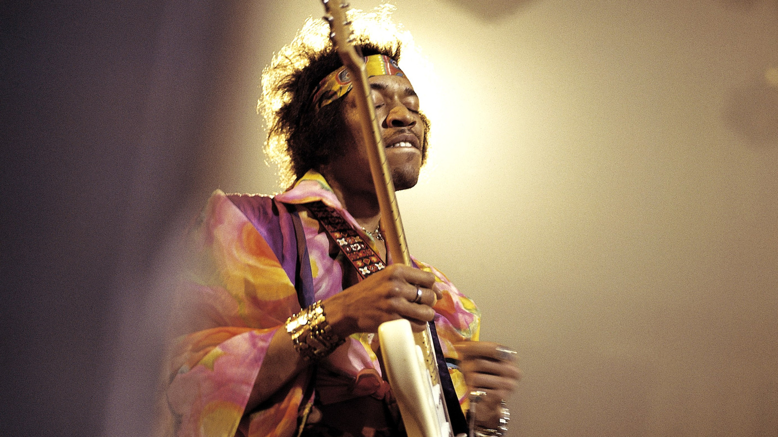 موسيقيون وصلوا إلى الشهرة بعد أن طردتهم فرق الروك الخاصة بهم