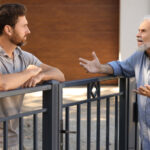 أصحاب المنازل من جيل الألفية، حان الوقت للصمت بشأن جيرانكم من جيل الطفرة السكانية