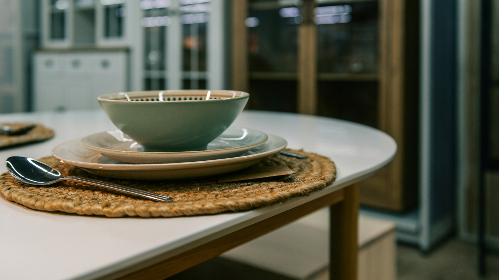 حوّل مفارش الأطباق القديمة إلى أغطية لطيفة لسلالتك