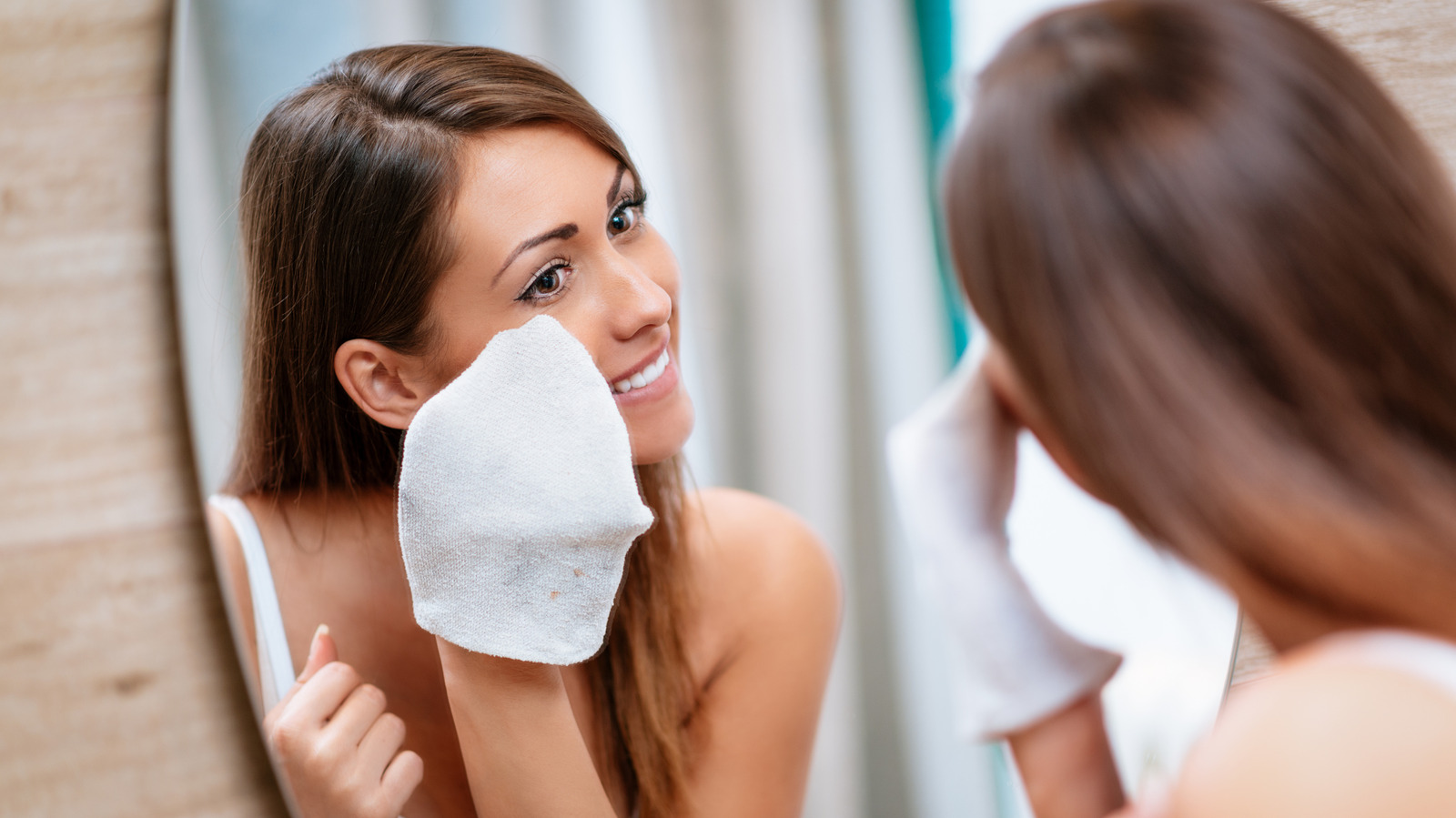 كم مرة يجب أن تقوم حقًا بتنظيف المناشف؟