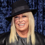 نجوم المسرحية الهزلية المحبوبون في الثمانينيات الذين واجهوا السرطان بعد عقود