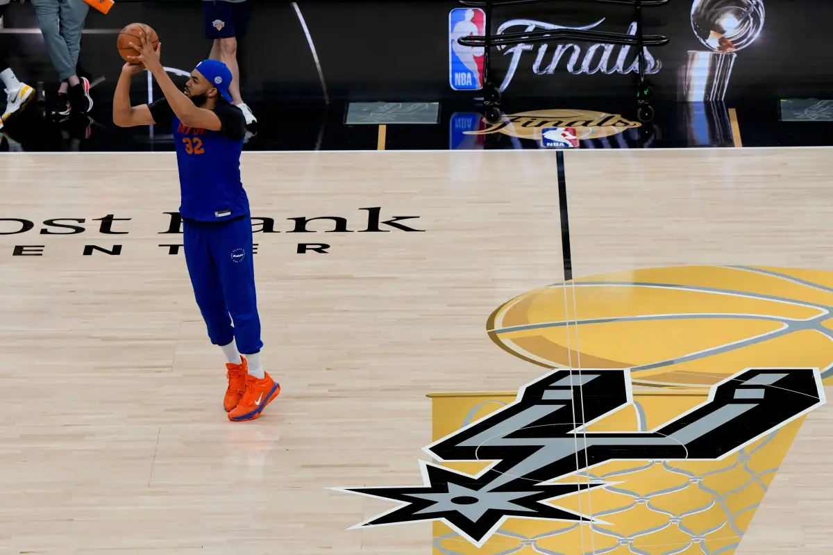 راهن بمبلغ 10 دولارات واحصل على 200 دولار من الرهانات الإضافية في لعبة Knicks vs. Spurs 1