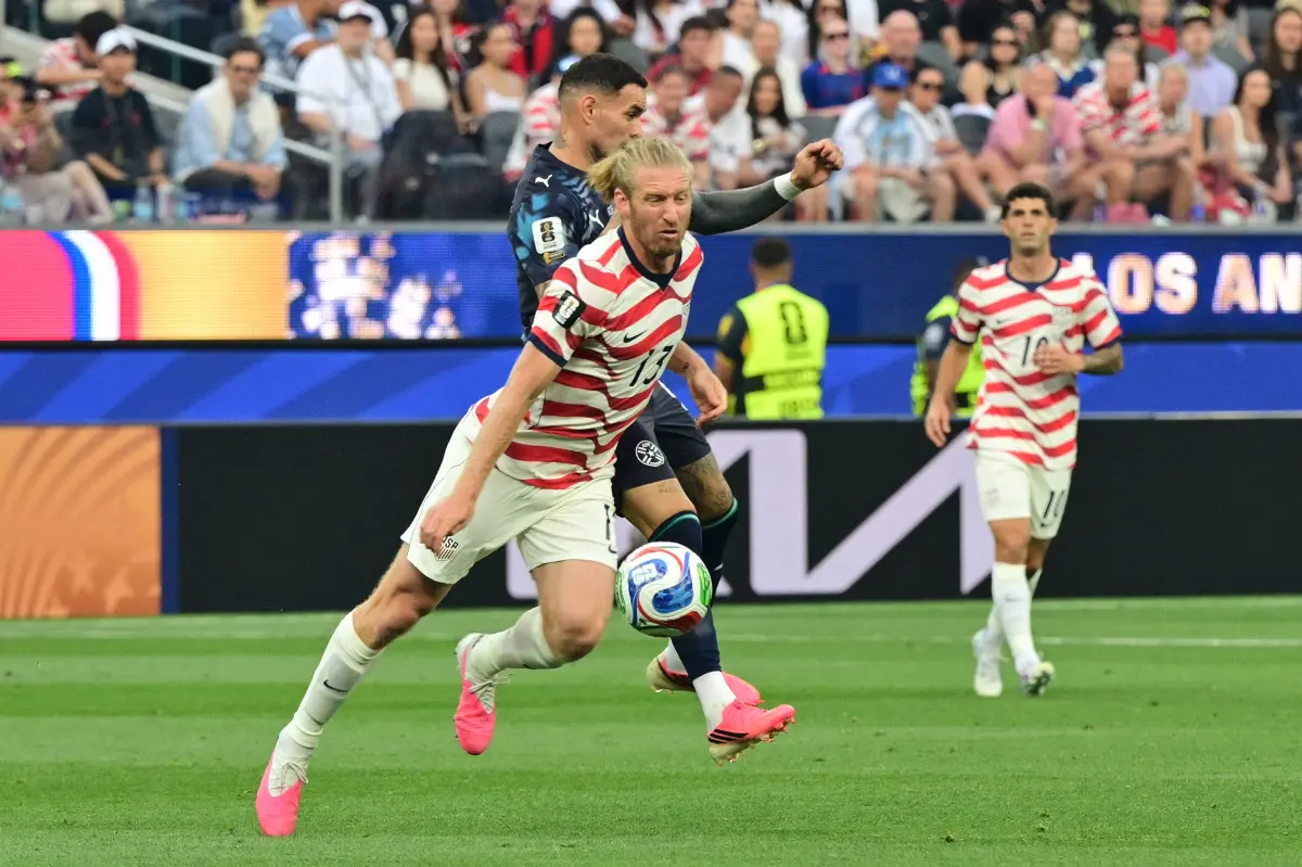 يُظهر تيم ريام أنه لا يزال يتمتع بذلك على الرغم من كونه أكبر لاعب في كأس العالم في تاريخ USMNT