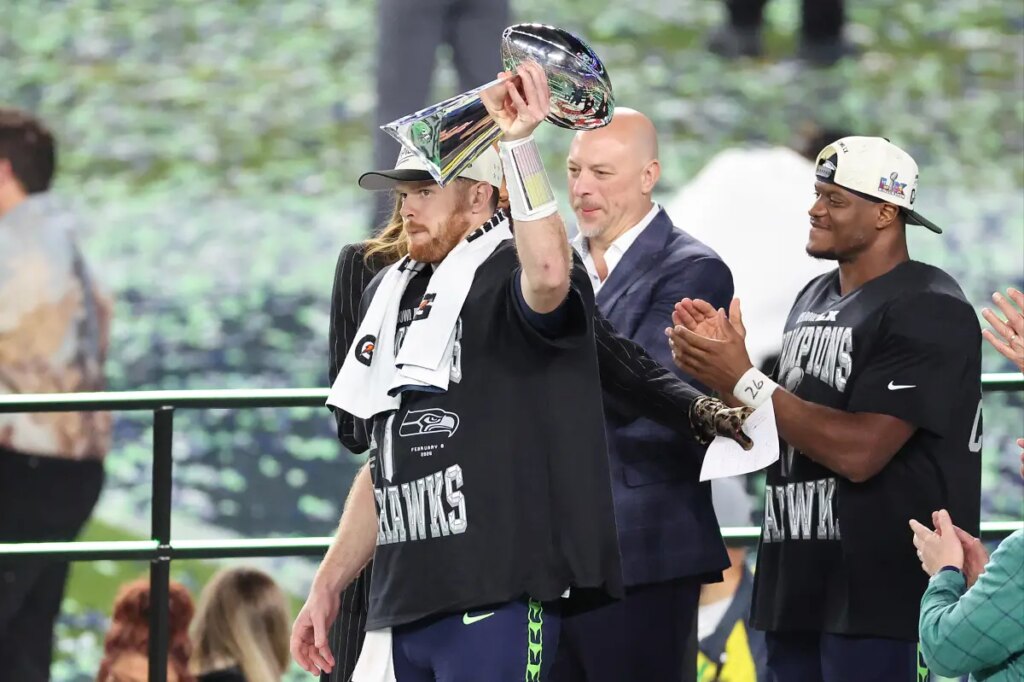 تم بيع Seahawks مقابل رقم قياسي في الدوري الوطني لكرة القدم الأمريكية بقيمة 9.6 مليار دولار