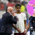 نهائي كأس العالم في أول عرض على الإطلاق في الشوط الأول أجبر إسبانيا والأرجنتين على التكيف