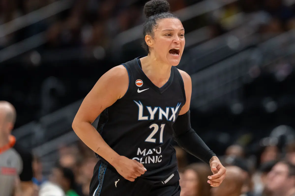 تتحدث نجمة WNBA كايلا ماكبرايد عن دراما المسابقة المكونة من 3 نقاط: "دعوة نصف الحمار"