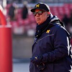 Michigan AD Warde Manuel يتلقى صفقة شراء بقيمة 7 ملايين دولار
