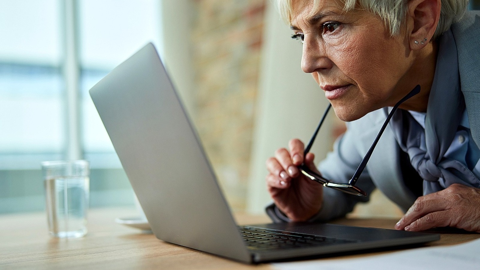 هل يمكن أن تتداخل شبكة Wi-Fi الخاصة بجيرانك مع شبكتك؟