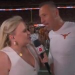 أنهى ستيف سركيسيان من تكساس فجأة مقابلة ما بعد المباراة مع ESPN: "معركة تكساس"