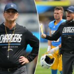 حقق Jim Harbaugh مسيرته الوحشية أولاً في خسارة Chargers vs Raiders
