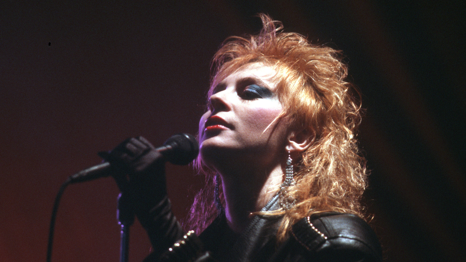 هذه البوب ​​السينمائية رقم 1 من عام 1986، والتي كتبها ميكانيكي جزئيًا، وصلت إلى قمة المخططات منذ 40 عامًا اليوم