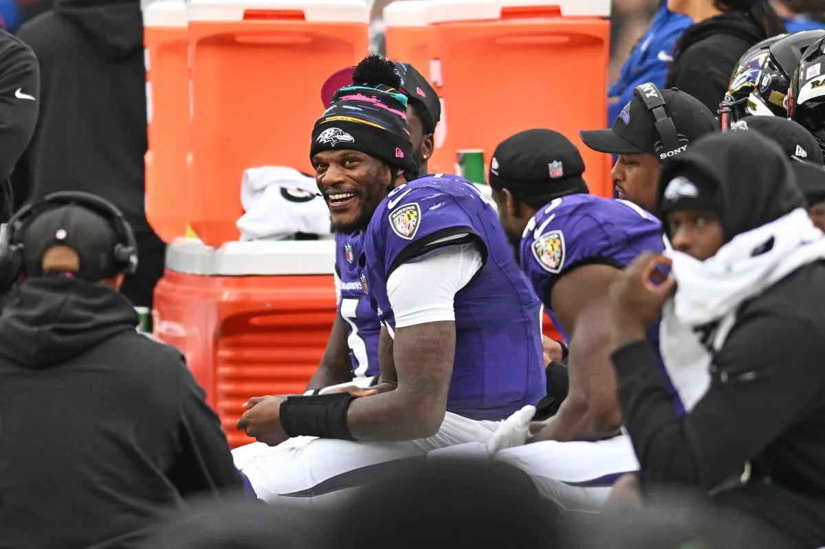 يقدم جيسي مينتر من فريق Ravens تحديثًا لإصابة لامار جاكسون